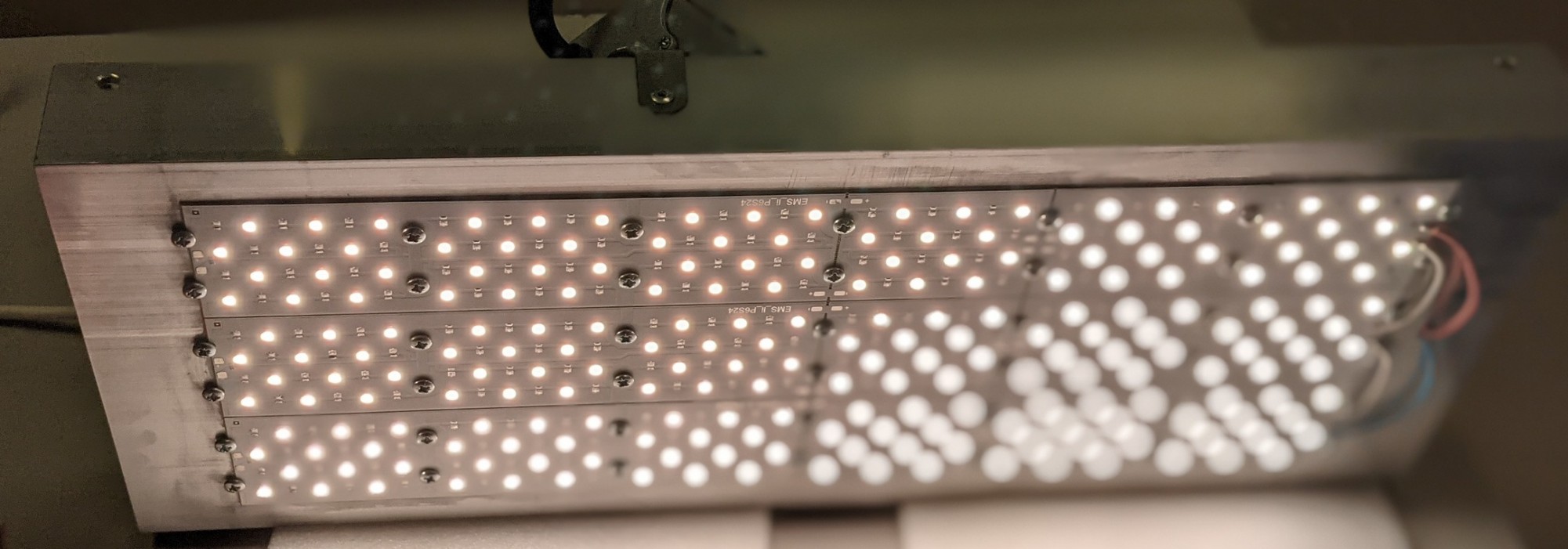 LED светильник для растений Philips 240CR