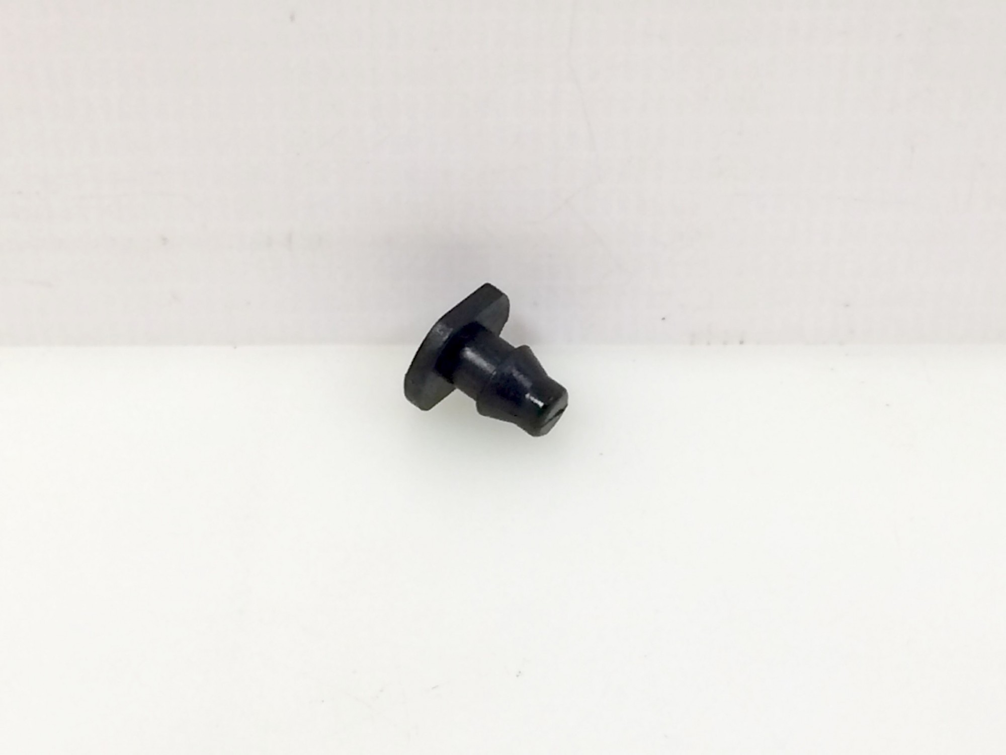 Заглушка для микротрубки 4 мм